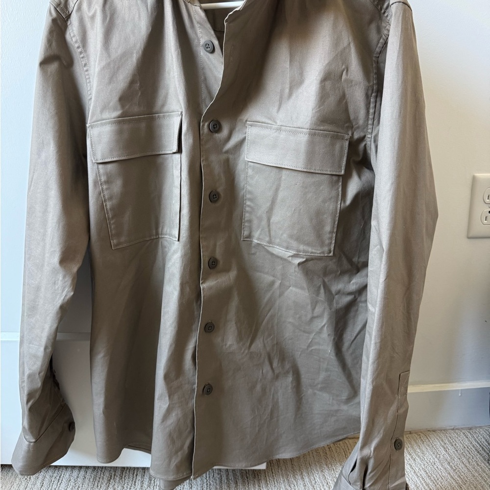Massimo Dutti- Overshitt
